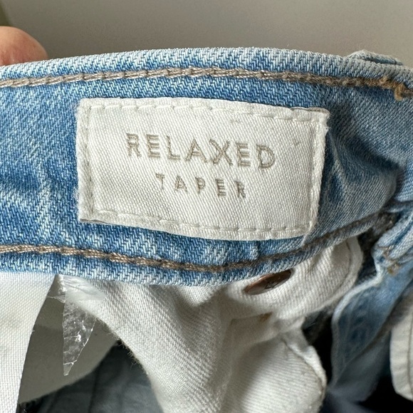 LUCKY Brand Embroidered Relaxed Taper  Light Wash Jeans Size 27 - Picture 5 of 7